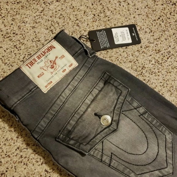 TRUE RELIGION Relaxed Skinny Fit Grey Wash Flap Pocket Mens Jeans - Picture 5 of 5